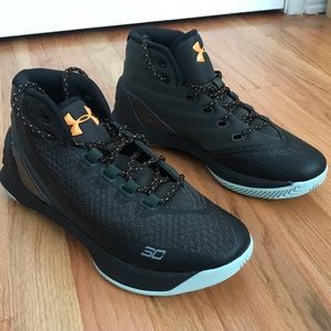 NEW UnderArmor Curry 3